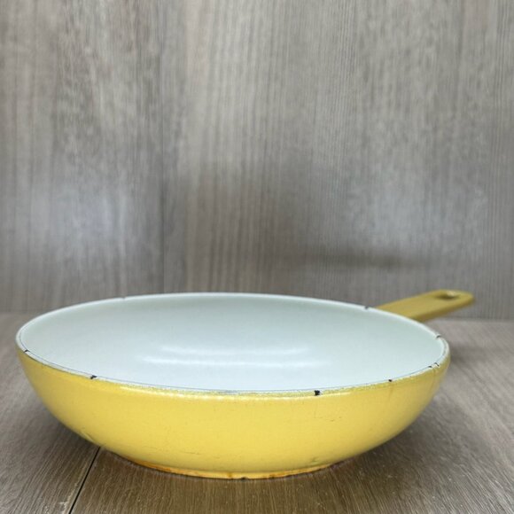 Vtg Descoware Skillet Saucepan Enameled Cast Iron Dishwasher Safe Round Yellow - Picture 6 of 10